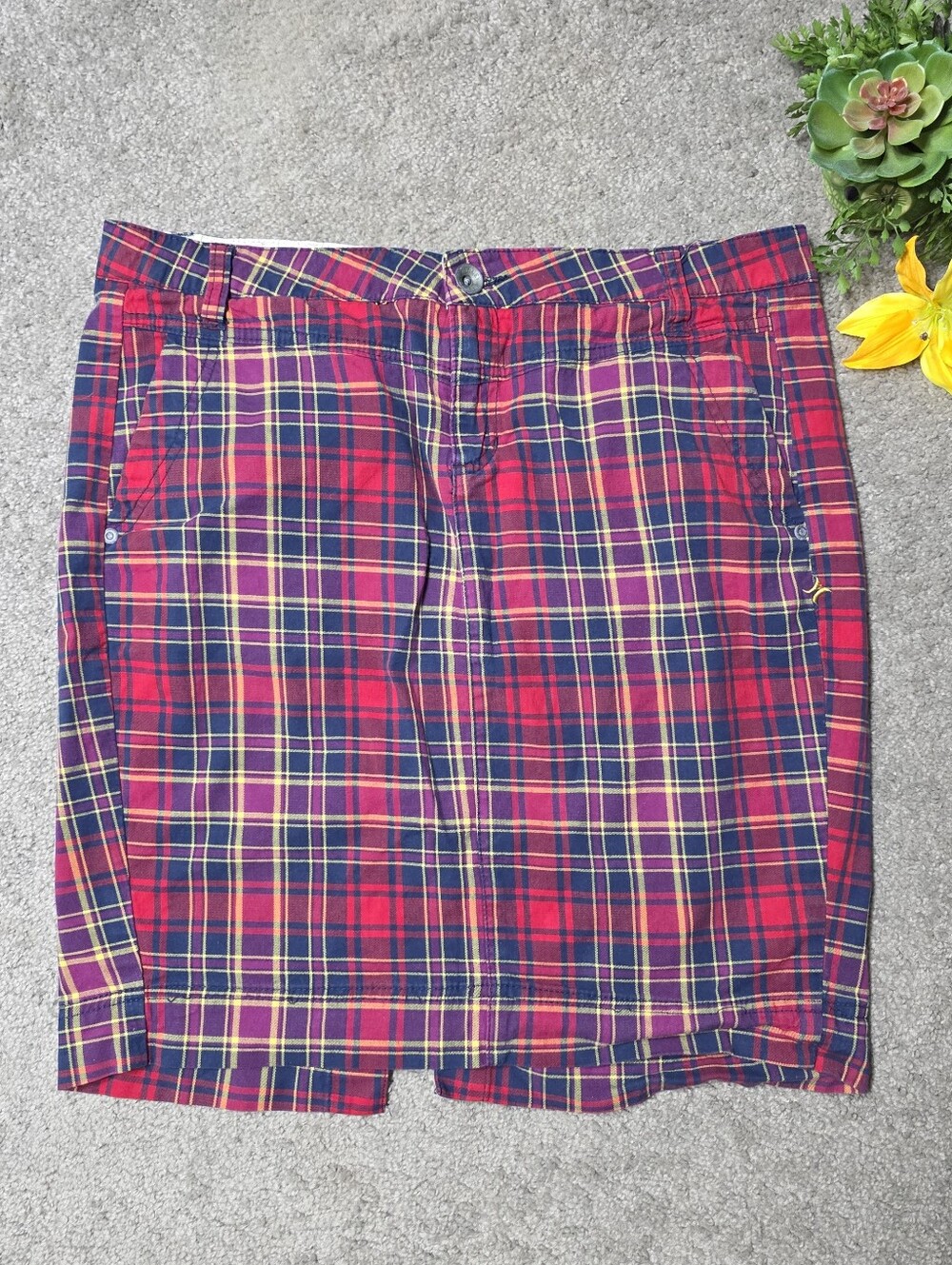 Hurley Plaid Skirt Y2K Punk Skater Style Red Women's Size 11